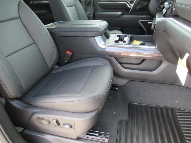 2025 Chevrolet Silverado 2500 HD Vehicle Photo in LEESBURG, FL 34788-4022