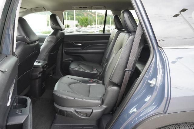 2024 Toyota Grand Highlander Vehicle Photo in Riverdale, UT 84405