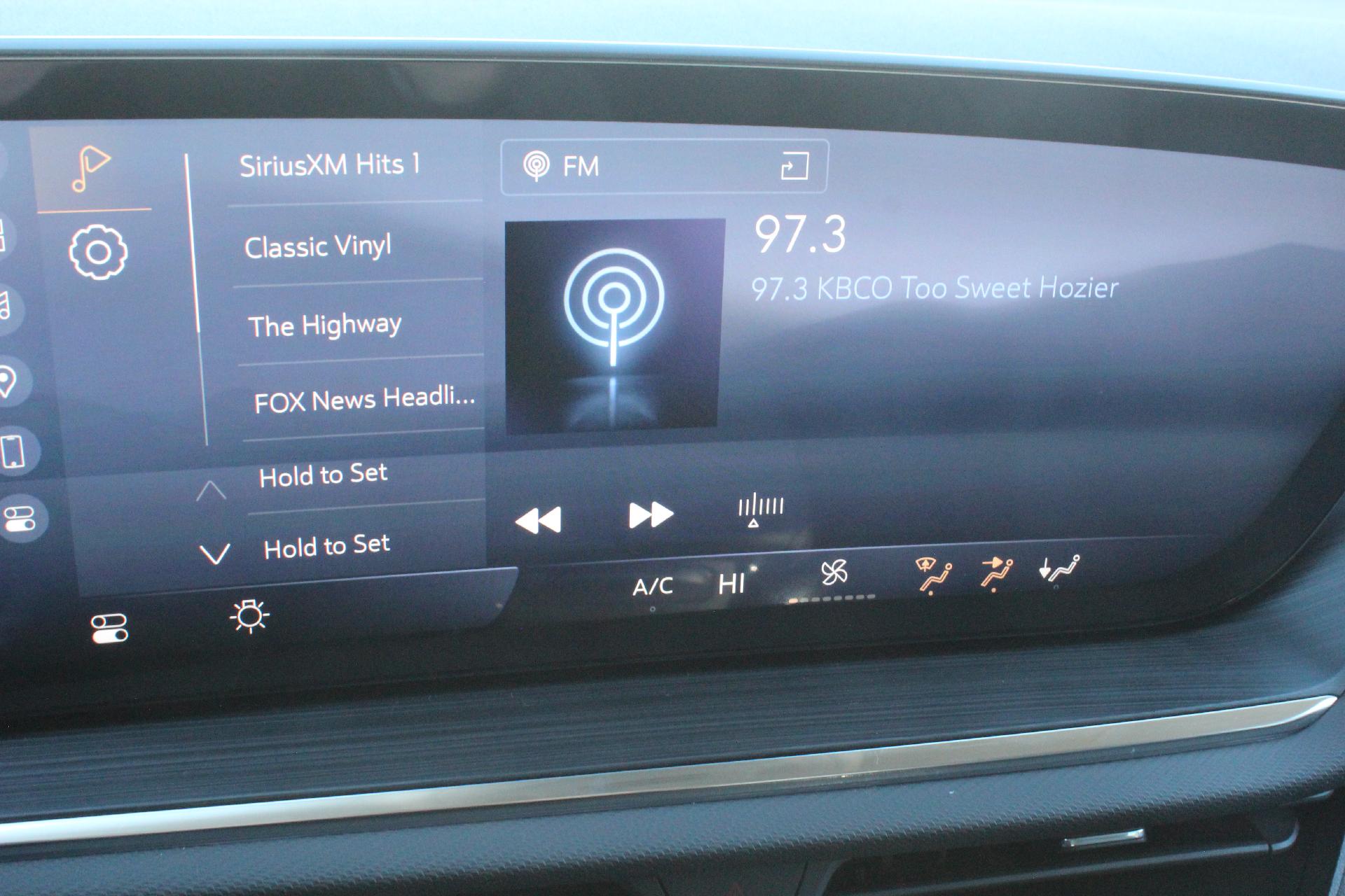 2025 Buick Envision Vehicle Photo in AURORA, CO 80012-4011