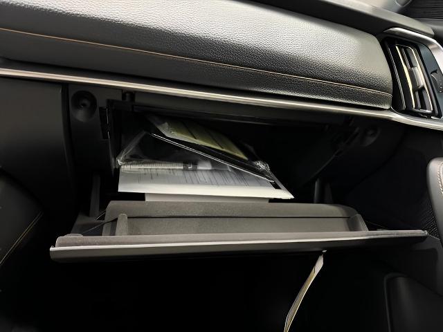 2025 Mazda CX-70 Vehicle Photo in Green Bay, WI 54304
