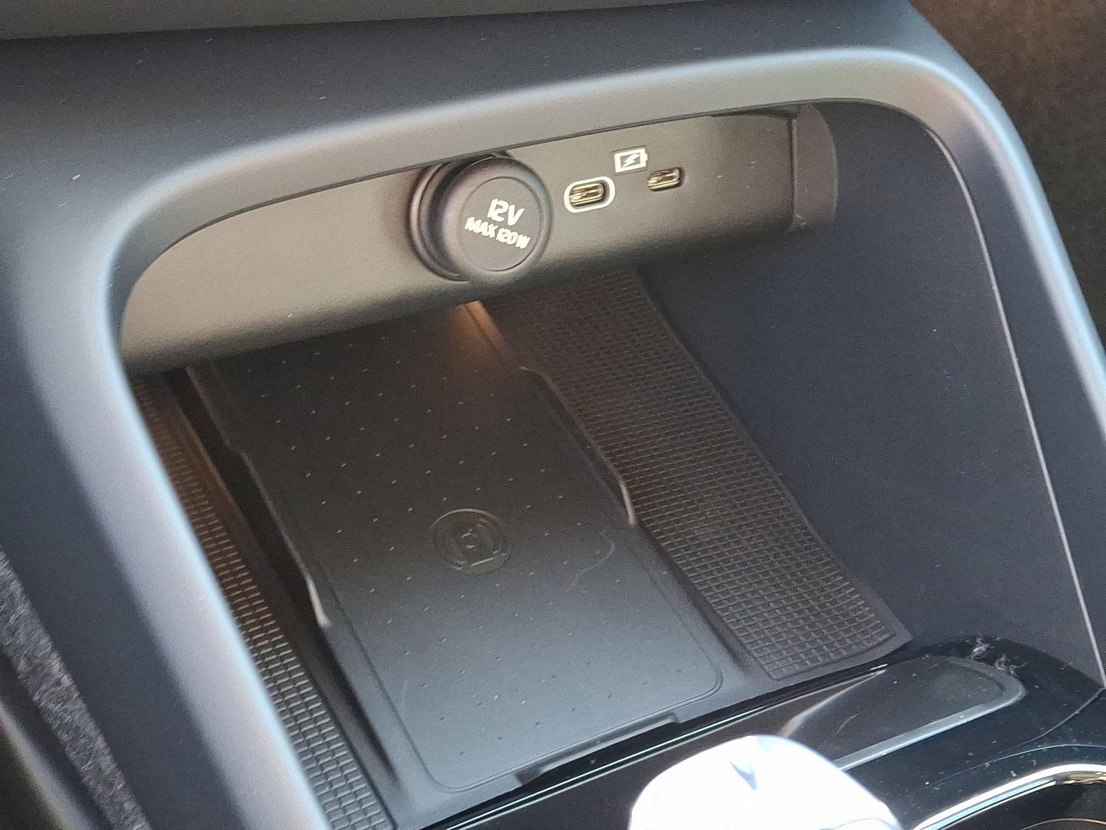 2025 Volvo XC40 Vehicle Photo in Trevose, PA 19053