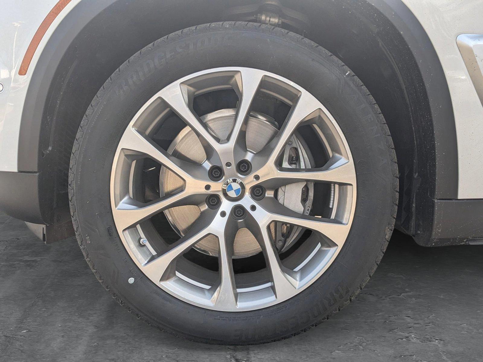 2025 BMW X5 xDrive40i Vehicle Photo in Towson, MD 21204