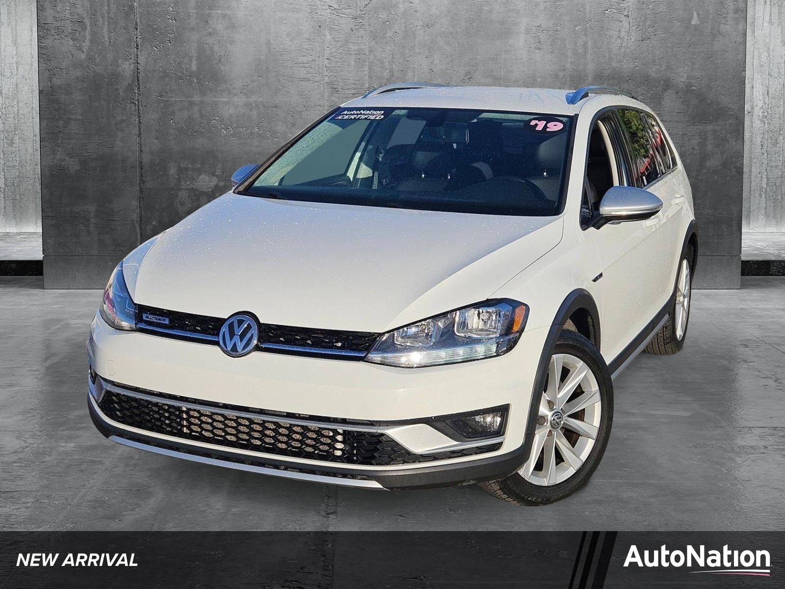 2019 Volkswagen Golf Alltrack Vehicle Photo in GILBERT, AZ 85297-0446