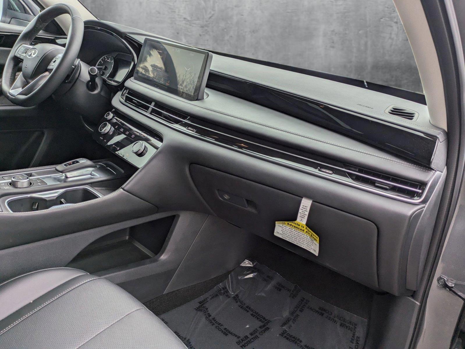 2025 INFINITI QX60 Vehicle Photo in Valencia, CA 91355-1794
