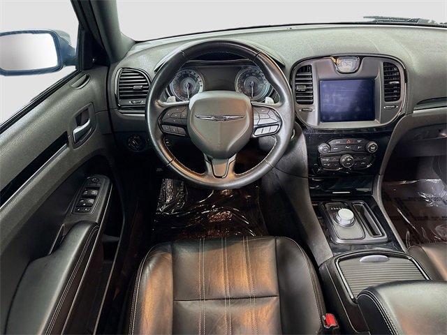 2022 Chrysler 300 Vehicle Photo in PUYALLUP, WA 98371-4149