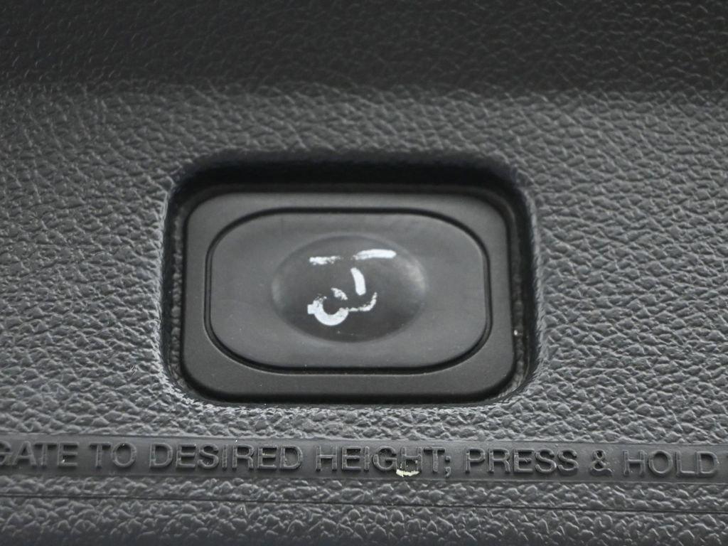 2017 Ford Explorer Vehicle Photo in Cedar Rapids, IA 52402