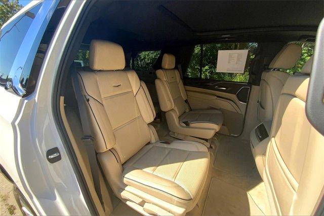 2023 Cadillac Escalade Vehicle Photo in INDEPENDENCE, MO 64055-1314