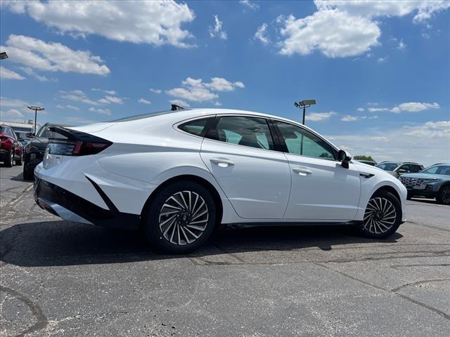 2024 Hyundai SONATA Hybrid Vehicle Photo in Shiloh, IL 62269