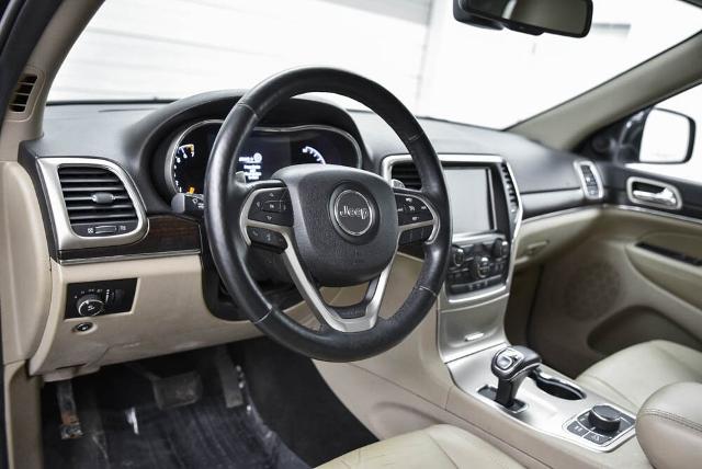 2014 Jeep Grand Cherokee Vehicle Photo in Akron, OH 44320