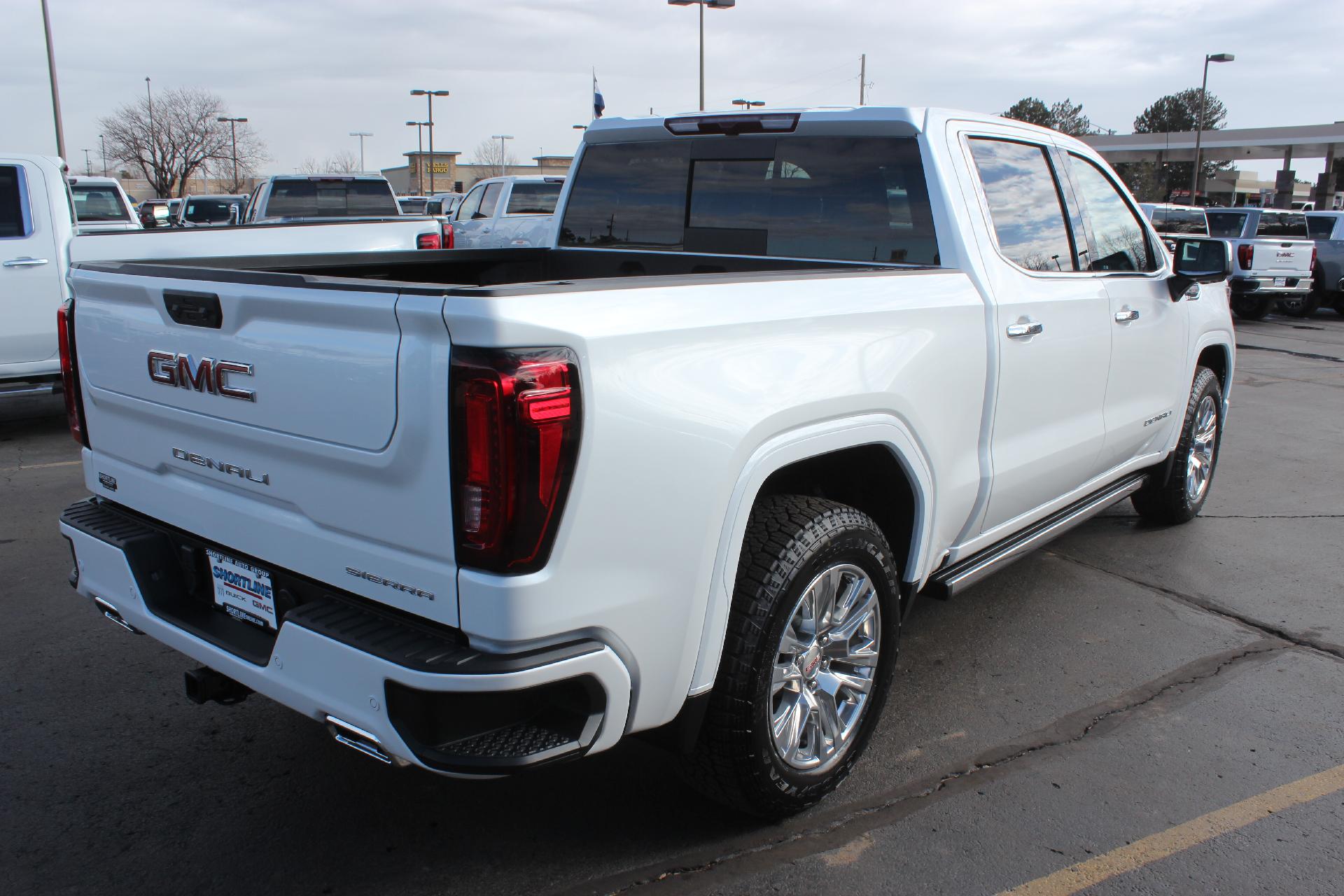 2025 GMC Sierra 1500 Vehicle Photo in AURORA, CO 80012-4011