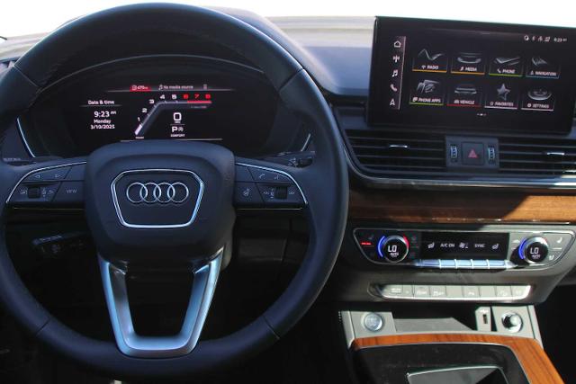 2024 Audi Q5 Vehicle Photo in SUGAR LAND, TX 77478