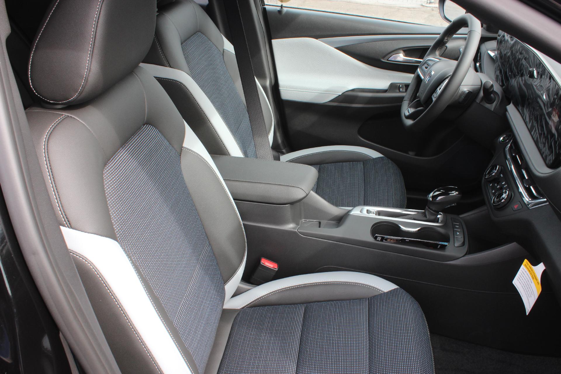 2025 Buick Envista Vehicle Photo in AURORA, CO 80012-4011