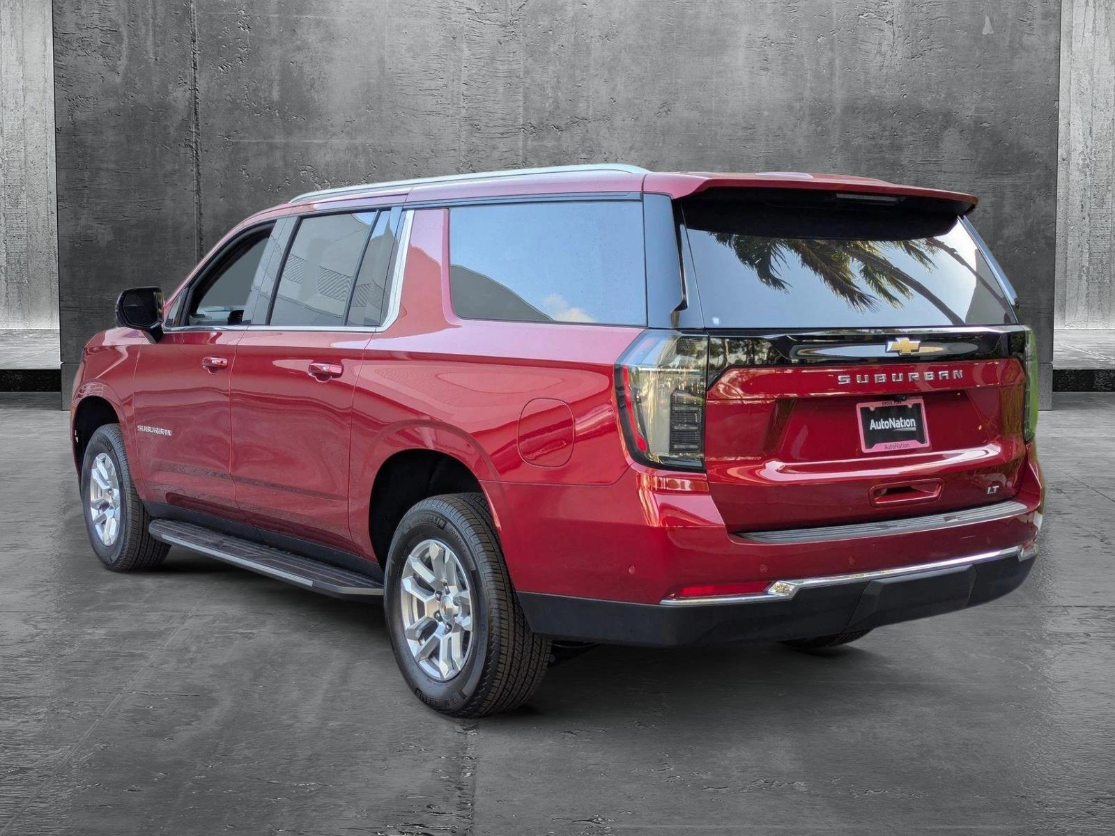 2025 Chevrolet Suburban Vehicle Photo in GREENACRES, FL 33463-3207