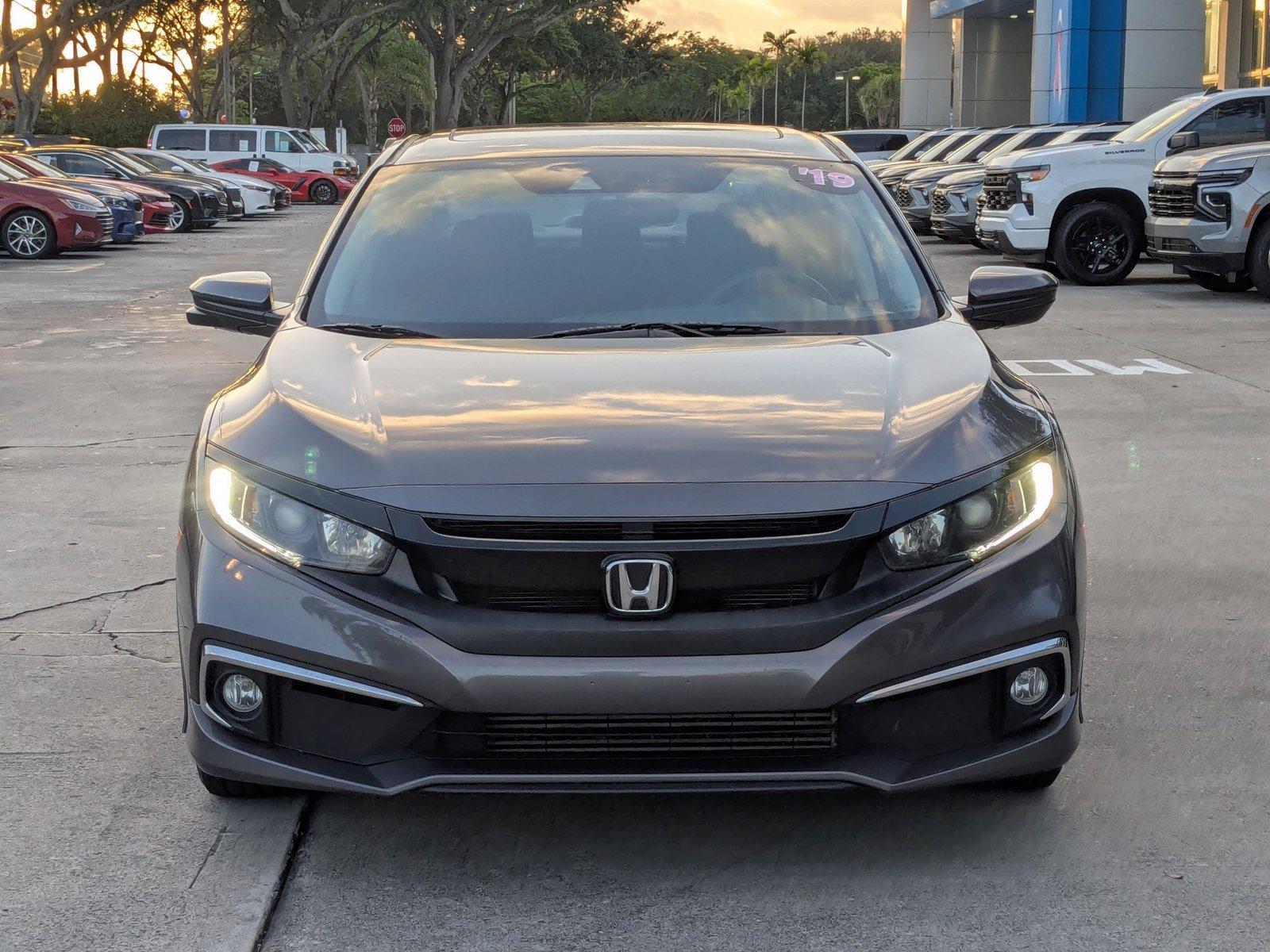 2019 Honda Civic Sedan Vehicle Photo in PEMBROKE PINES, FL 33024-6534