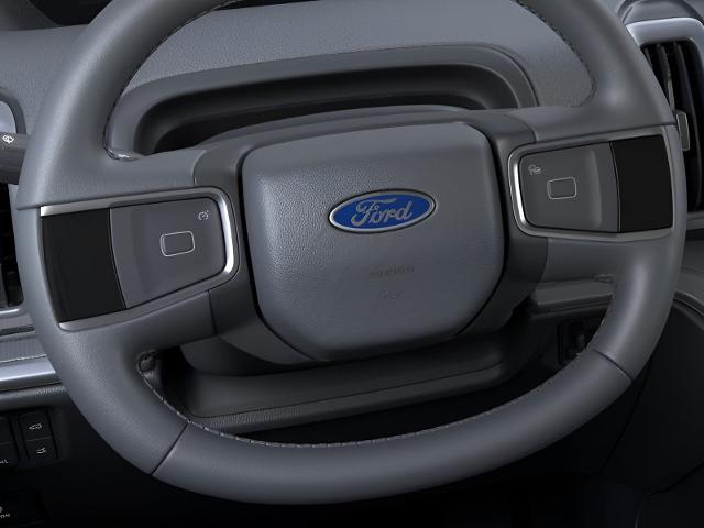 2025 Ford Expedition Vehicle Photo in Green Bay, WI 54304