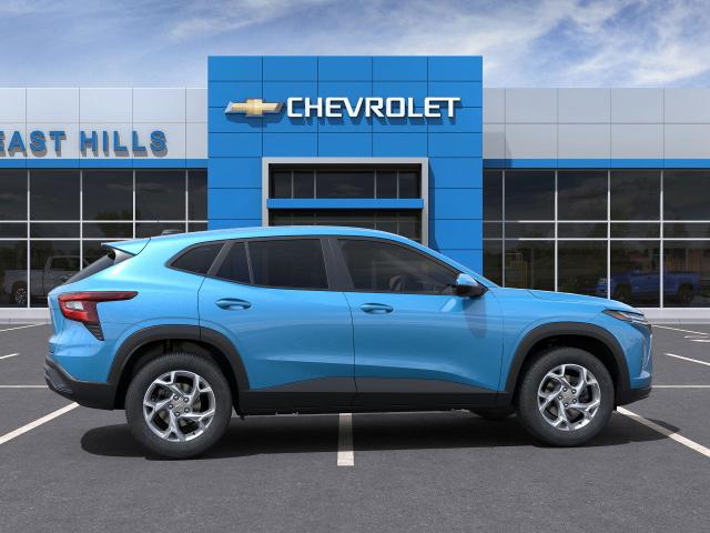 2025 Chevrolet Trax Vehicle Photo in Roslyn, NY 11576