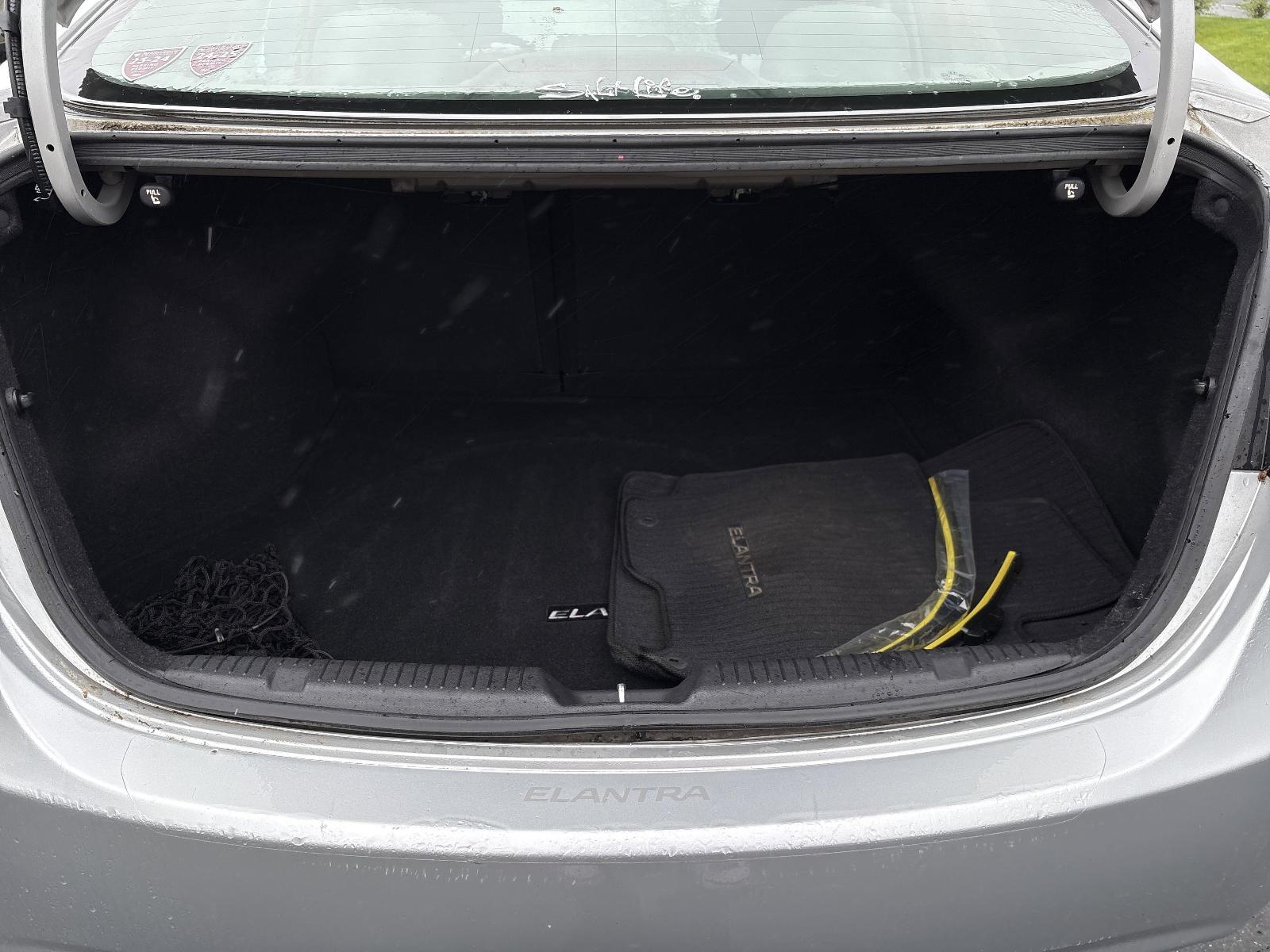 2013 Hyundai ELANTRA Vehicle Photo in Mechanicsburg, PA 17050