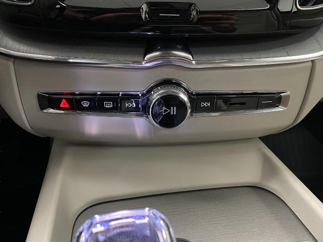 2025 Volvo XC60 Vehicle Photo in Appleton, WI 54913