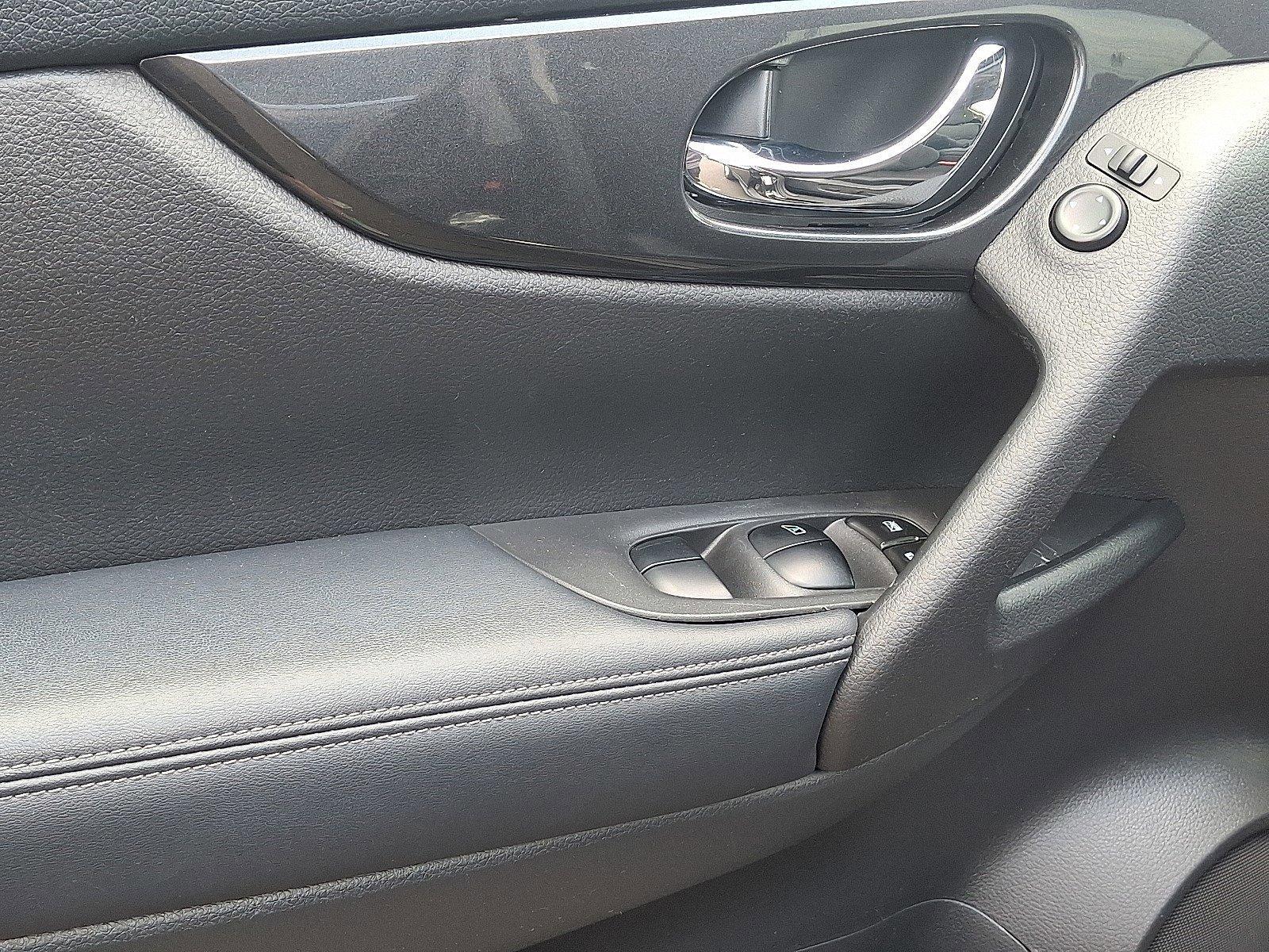 2017 Nissan Rogue Vehicle Photo in Harrisburg, PA 17111