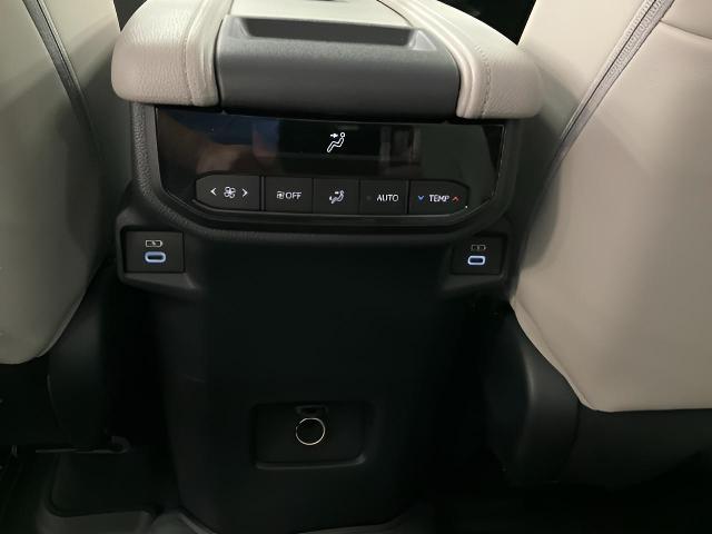 2025 Toyota Grand Highlander Vehicle Photo in Oshkosh, WI 54904
