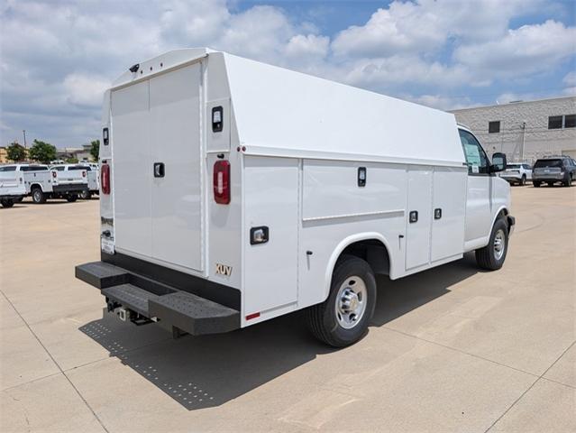 2024 Chevrolet Express Commercial Cutaway Vehicle Photo in ENGLEWOOD, CO 80113-6708