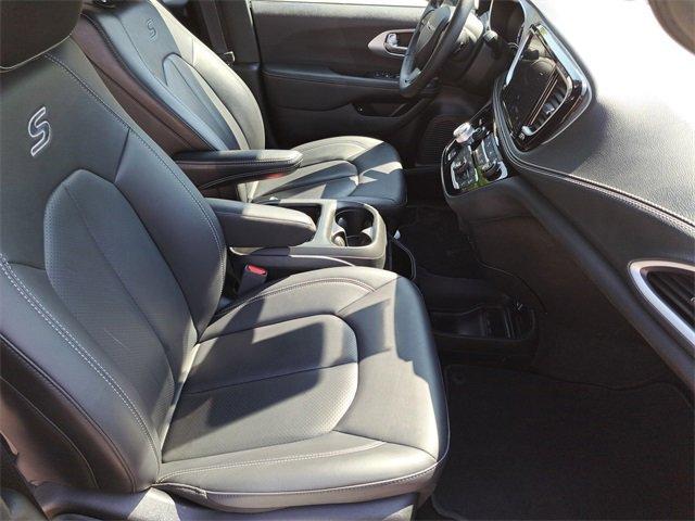 2024 Chrysler Pacifica Vehicle Photo in MILFORD, OH 45150-1684