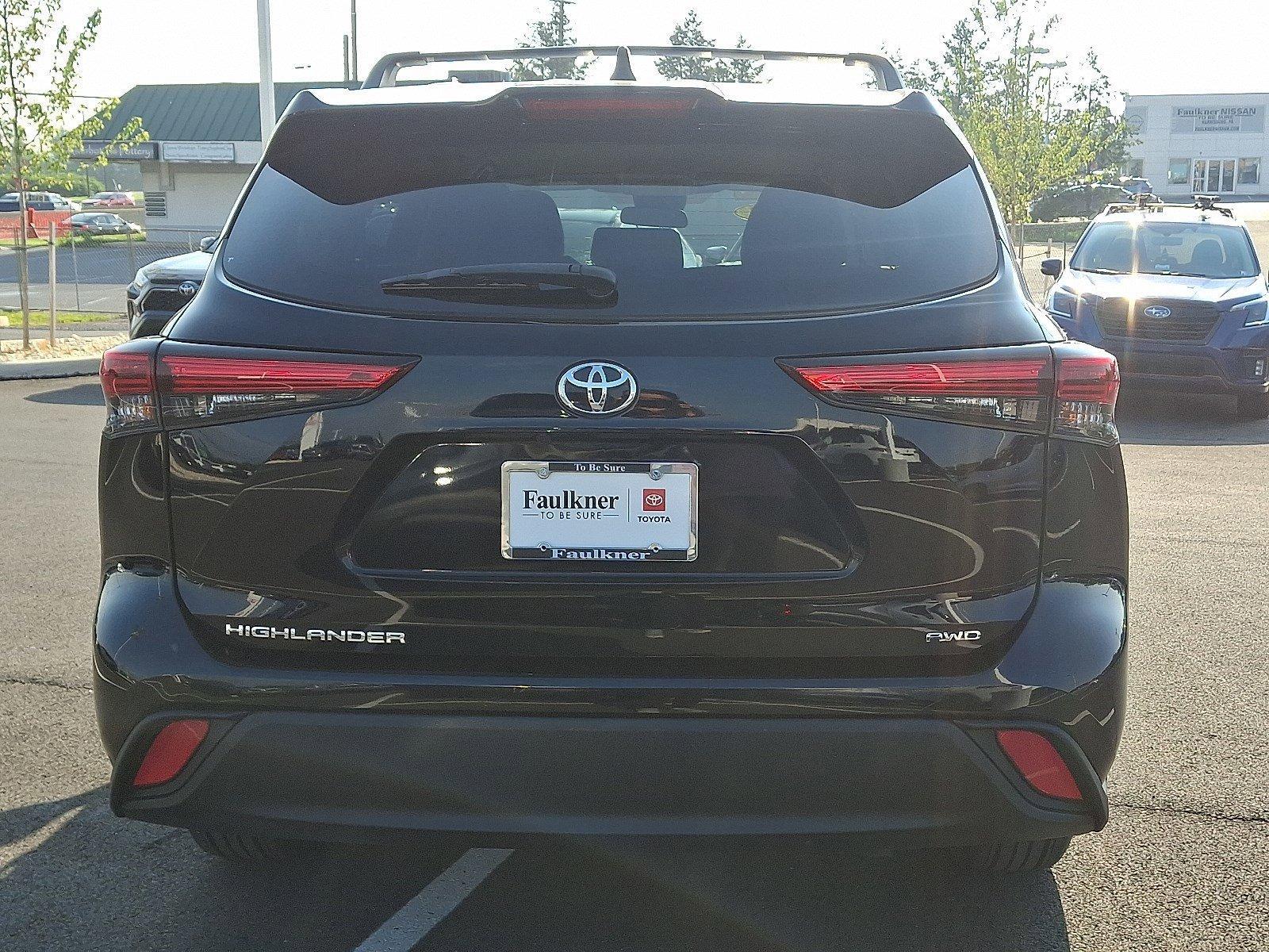 2022 Toyota Highlander Vehicle Photo in Harrisburg, PA 17111