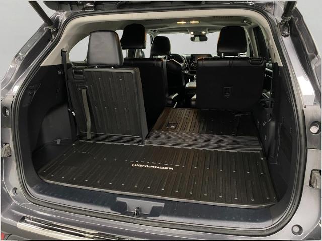 2022 Toyota Highlander Vehicle Photo in Appleton, WI 54913