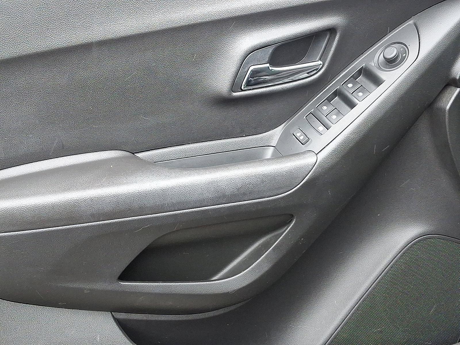 2020 Chevrolet Trax Vehicle Photo in Trevose, PA 19053