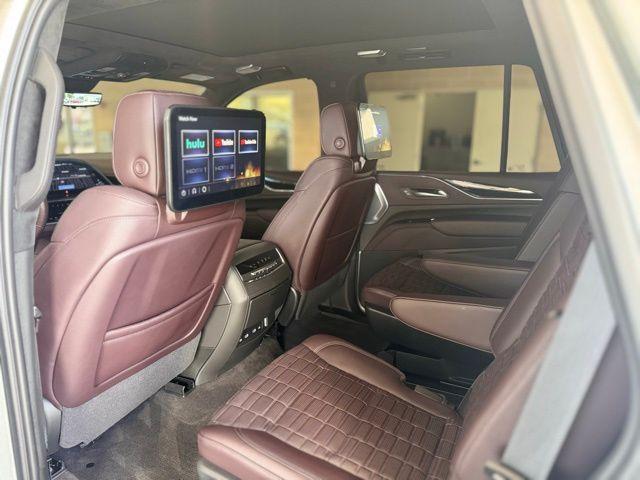 2024 Cadillac Escalade Vehicle Photo in DELRAY BEACH, FL 33483-3294