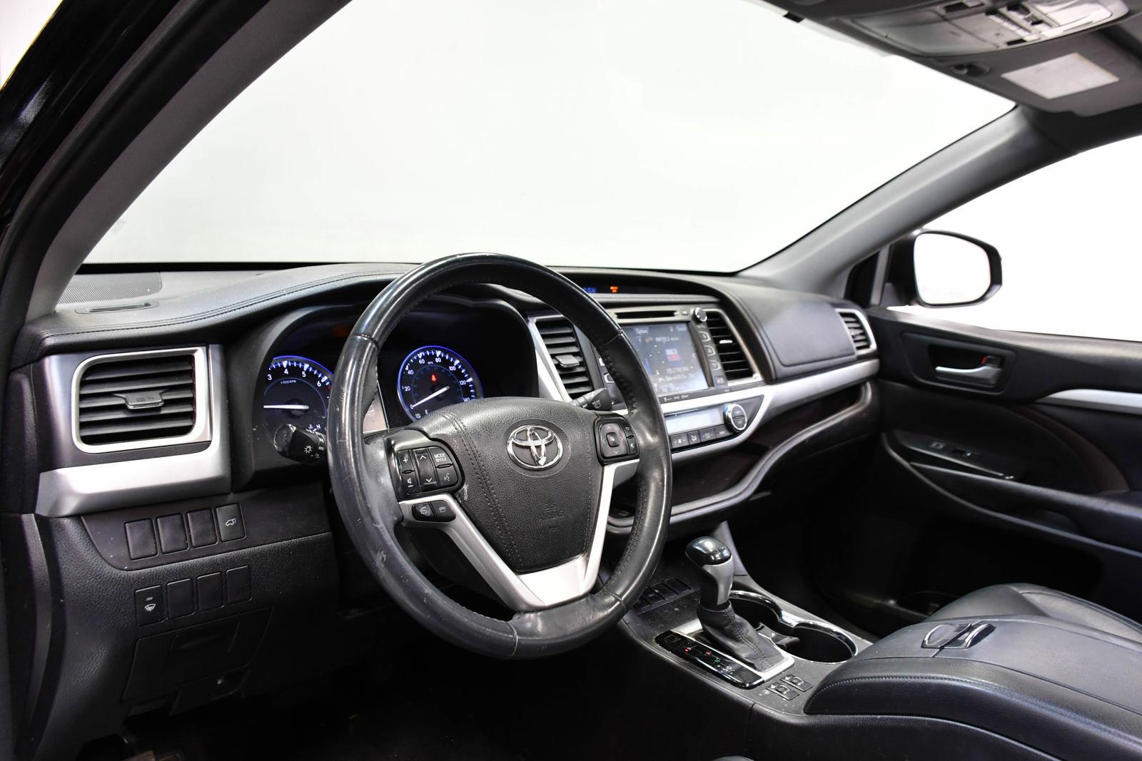 2016 Toyota Highlander Vehicle Photo in DALLAS, TX 75235