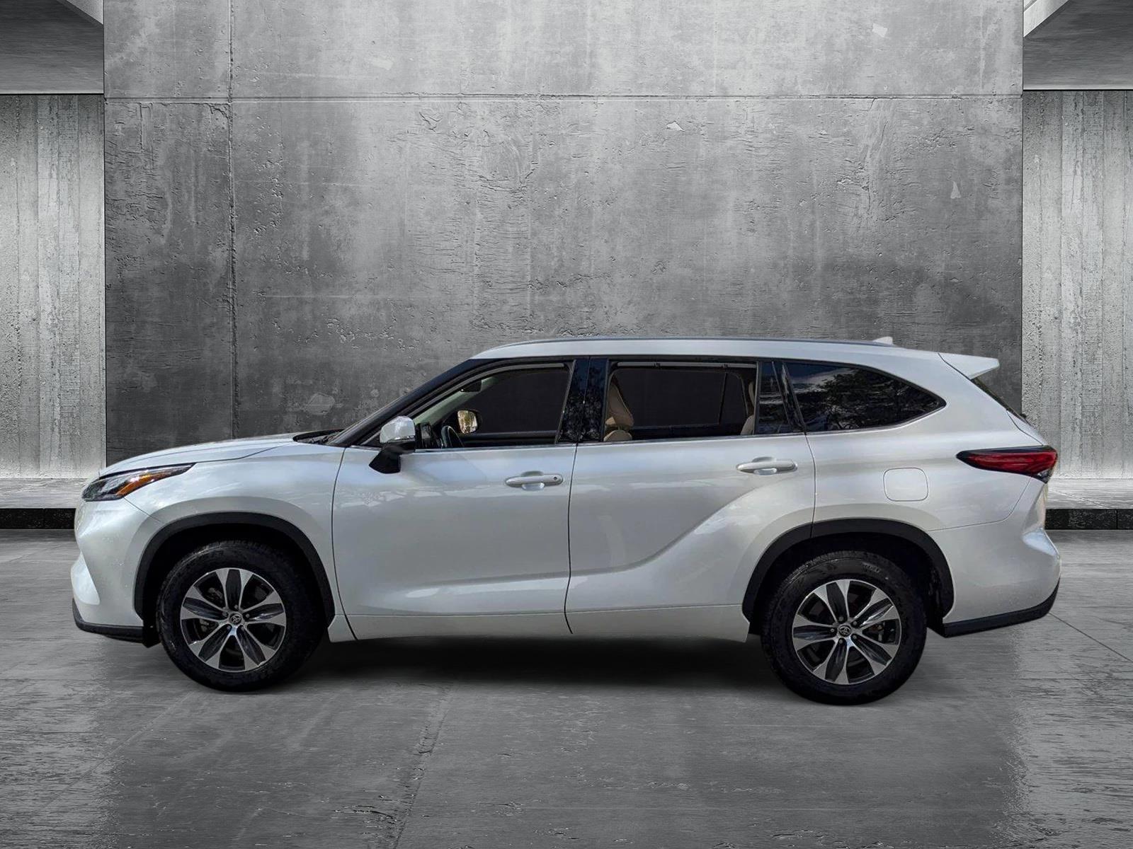 2022 Toyota Highlander Vehicle Photo in West Palm Beach, FL 33417