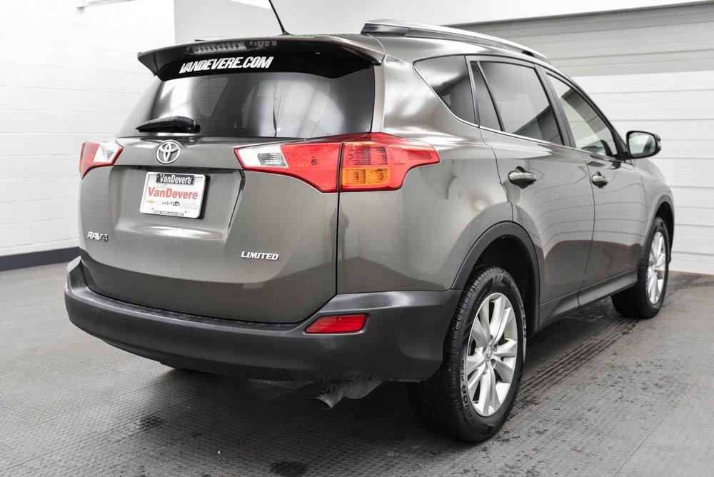 2015 Toyota RAV4 Vehicle Photo in AKRON, OH 44303-2185