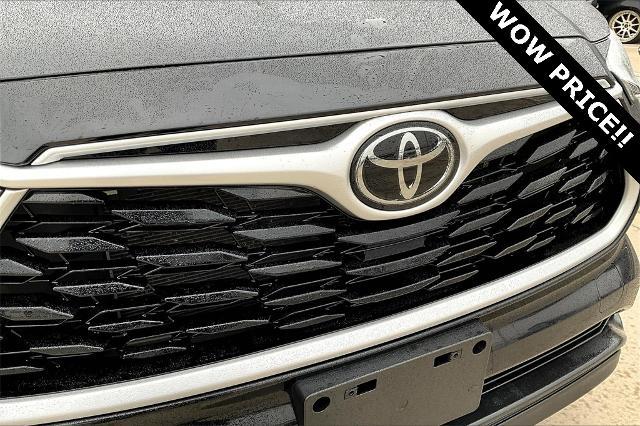 2023 Toyota Highlander Vehicle Photo in Grapevine, TX 76051