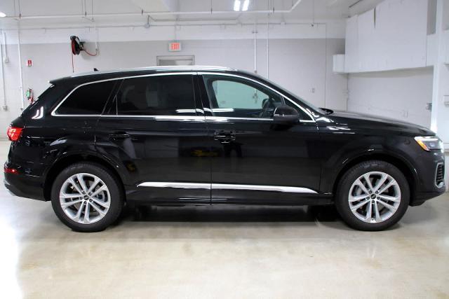 2025 Audi Q7 Vehicle Photo in SUGAR LAND, TX 77478