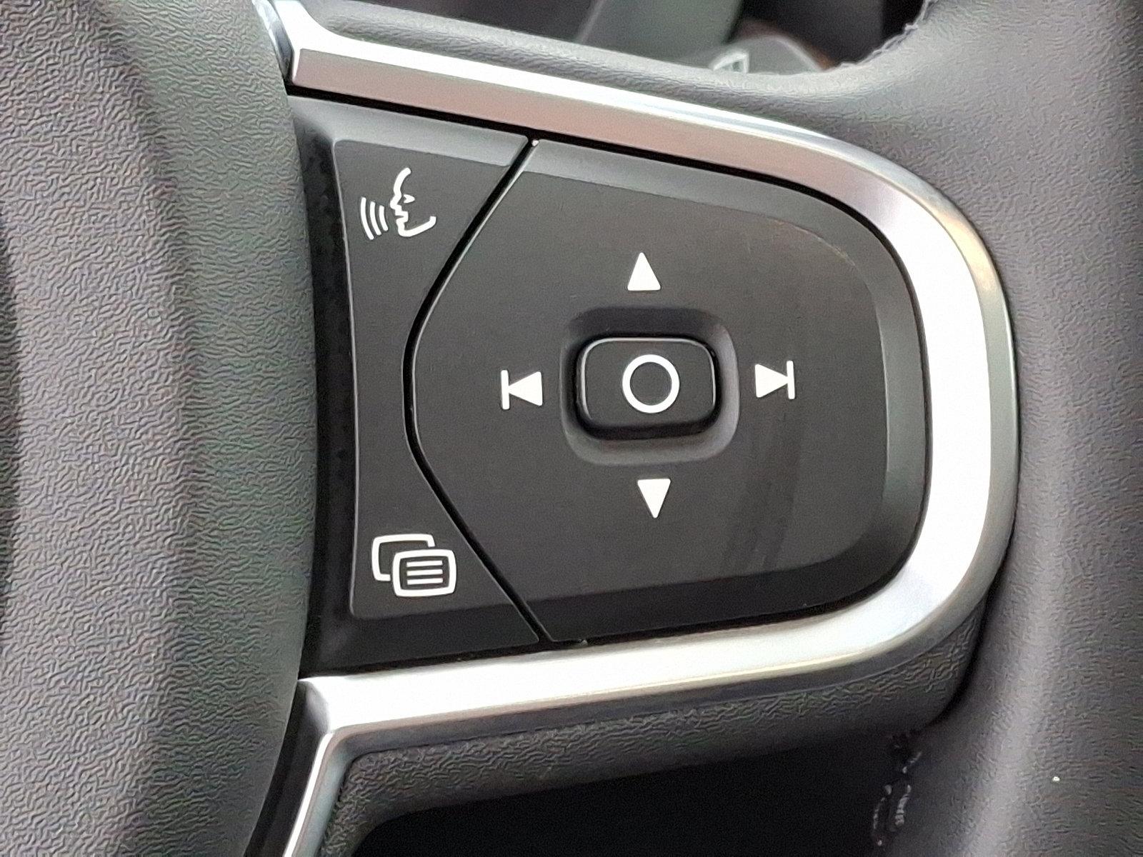 2022 Volvo XC60 Vehicle Photo in Trevose, PA 19053