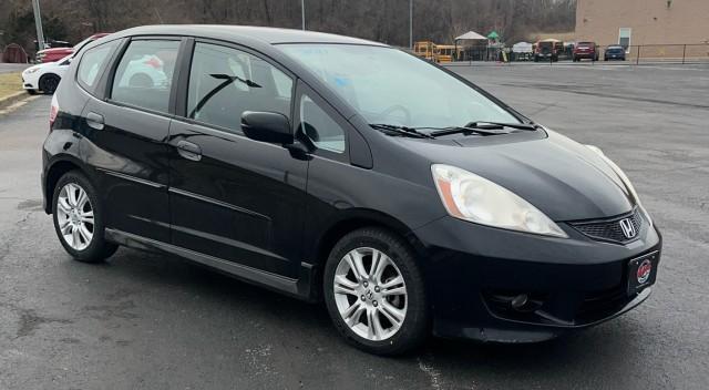 Used 2011 Honda Fit Sport with VIN JHMGE8H5XBC011554 for sale in Hillsboro, OH