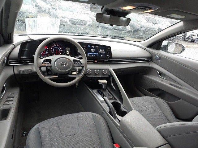 2022 Hyundai ELANTRA Vehicle Photo in Pleasant Hills, PA 15236