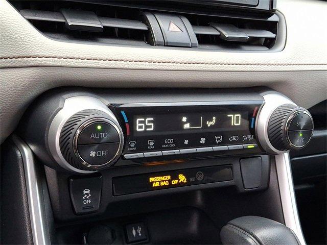 2019 Toyota RAV4 Vehicle Photo in Willow Grove, PA 19090