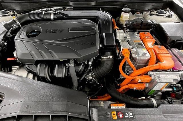 2024 Hyundai SONATA Hybrid Vehicle Photo in Tulsa, OK 74129