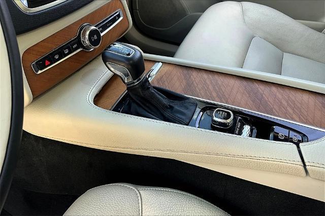 2021 Volvo XC90 Vehicle Photo in Houston, TX 77007