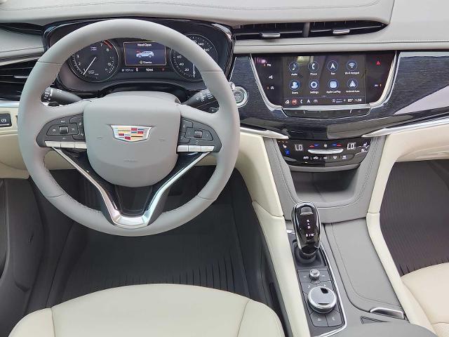 2025 Cadillac XT6 Vehicle Photo in HOUSTON, TX 77079