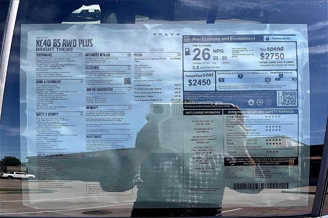 2025 Volvo XC40 Vehicle Photo in Houston, TX 77007