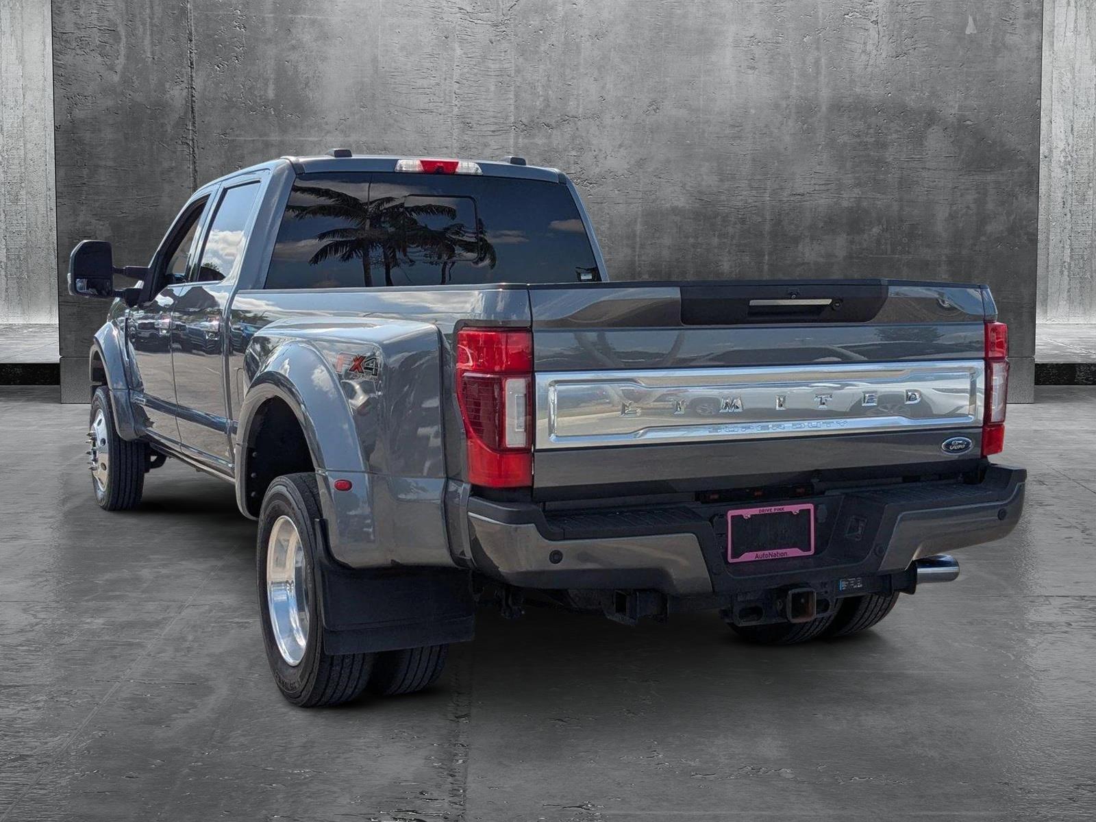 2021 Ford Super Duty F-450 DRW Vehicle Photo in Miami, FL 33015