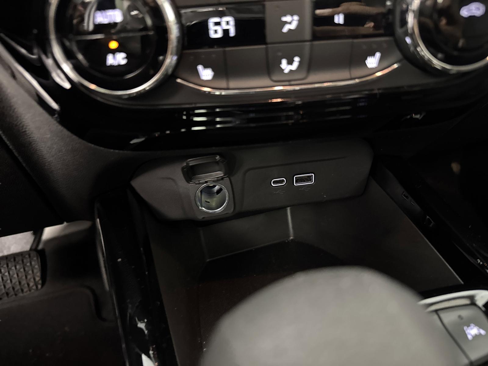 2025 Chevrolet Trax Vehicle Photo in GEORGETOWN, TX 78626-7508
