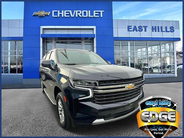 2023 Chevrolet Suburban Vehicle Photo in Roslyn, NY 11576