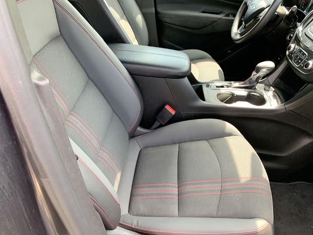 2022 Chevrolet Equinox Vehicle Photo in MOON TOWNSHIP, PA 15108-2571
