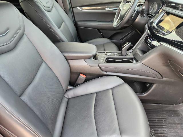 2024 Cadillac XT6 Vehicle Photo in DENTON, TX 76210-9321