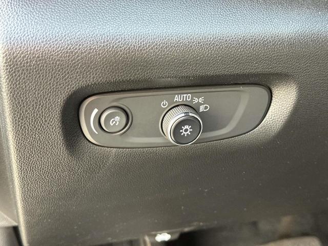 2023 Chevrolet Traverse Vehicle Photo in Roslyn, NY 11576