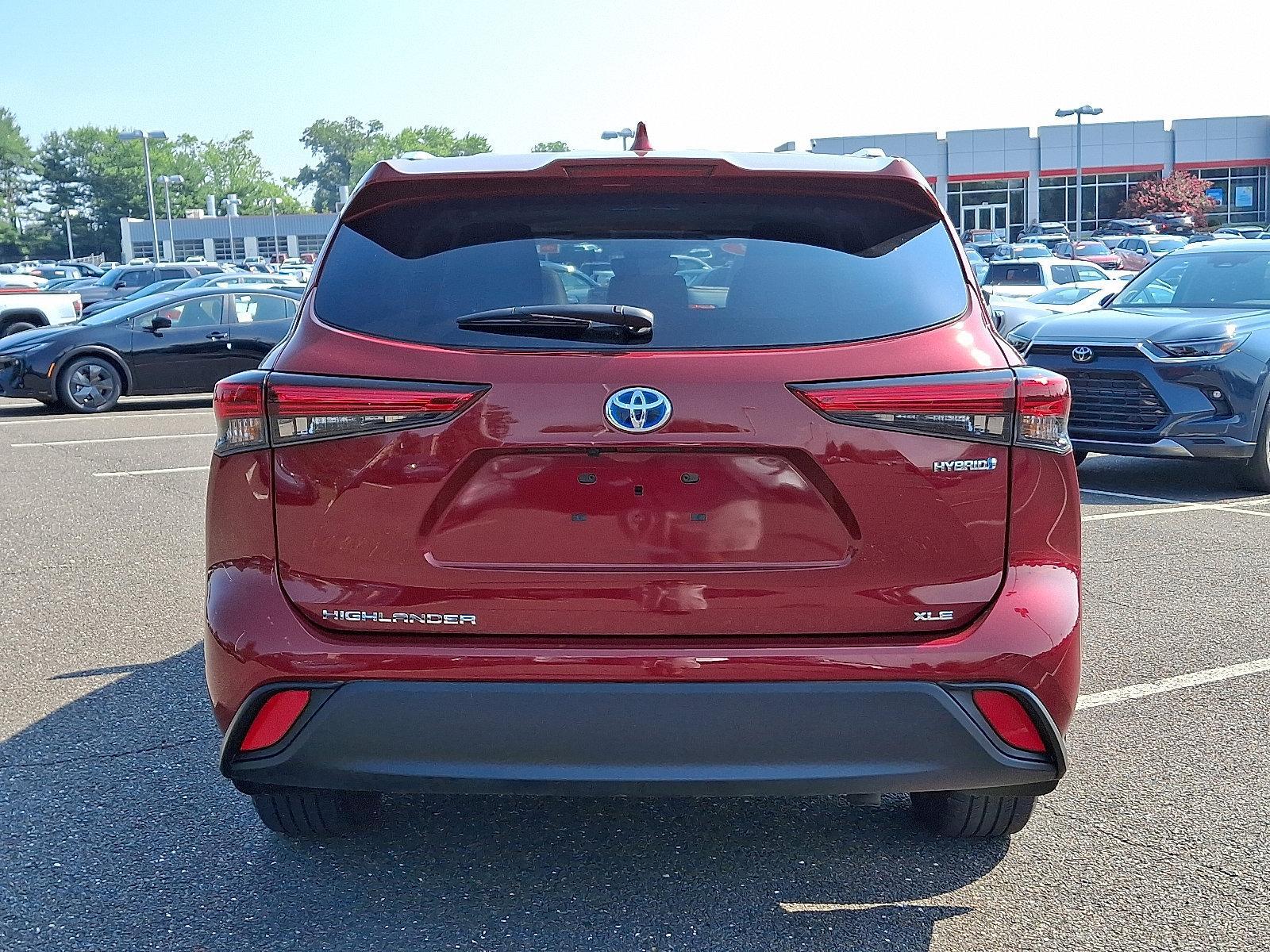 2023 Toyota Highlander Vehicle Photo in Trevose, PA 19053